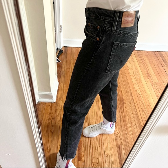 Levi’s 501 Tapered Jeans - Picture 2 of 5